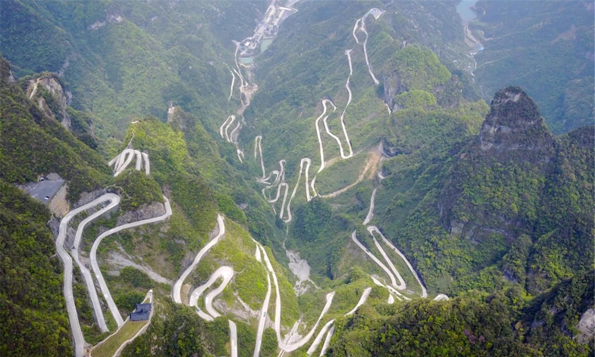 #公里#中国“最牛”公路:短短7公里就有68道弯,老司机看到都想绕道走