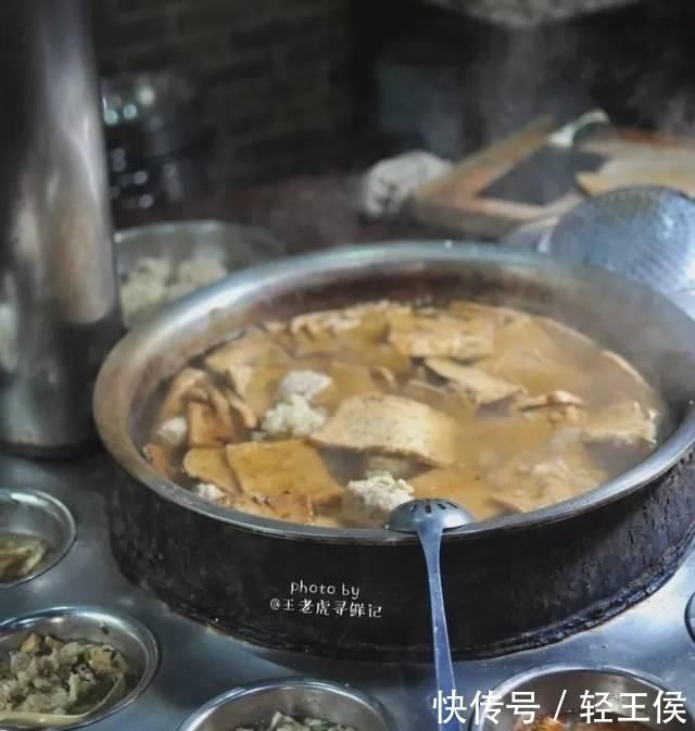 鲁菜中■来一口肥厚型爆油的山东省肥肠!hin美味!