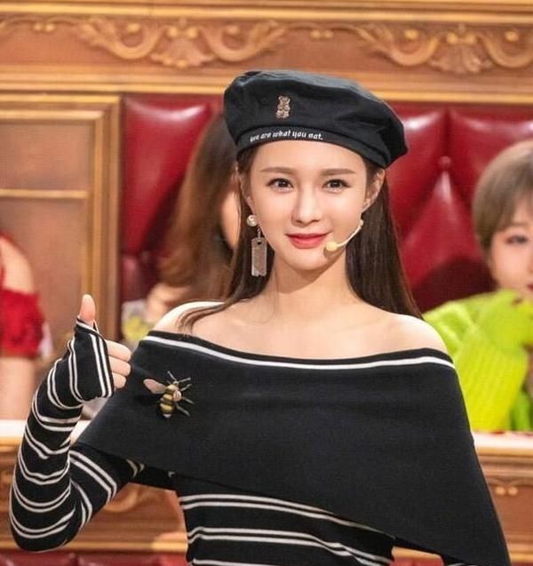 「越来越」沈梦辰近照差点认不出,换个发型像换了张脸,网友:像网红韩安冉