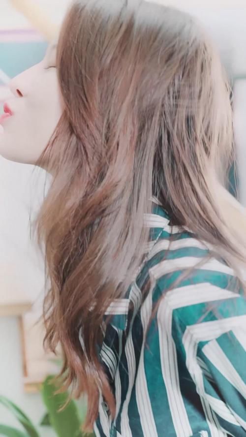 没了滤镜，没了浓妆，抖音女神沉迷马丁沐浴露