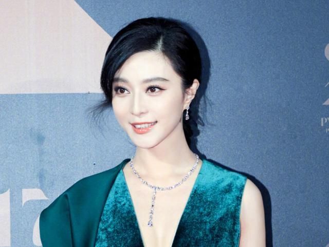 媒体爆早有人提醒范冰冰注意，范冰冰回应：不会有事，我应该没事