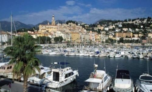 全球房子“最贵”的国家，每平方米达38万，可谓寸土寸金！