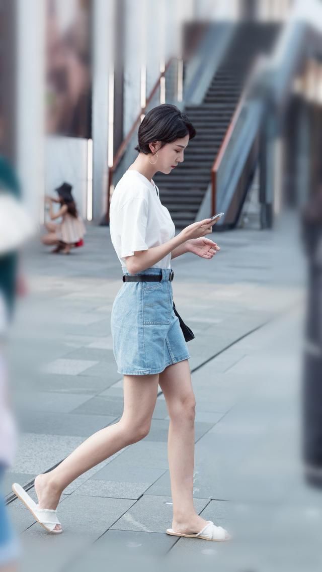 路人街拍，穿衣搭配要讲究，因为没人会喜欢邋遢的人!