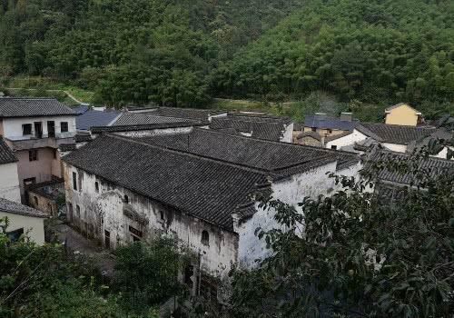 这里被誉为中国的“无癌村”,溪水直接喝,鸡鸣犬吠像出世