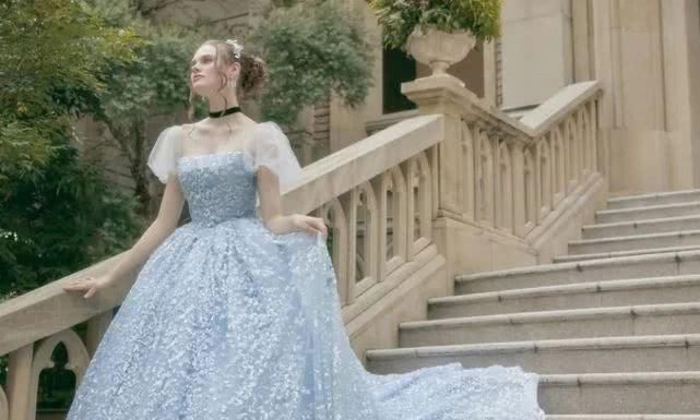  [公主联名]把冰雪奇缘做成婚纱！这些迪士尼公主穿的婚纱裙也太好看了！