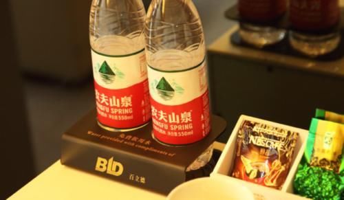 酒店退房后这3样东西要拿走，不拿走的话会很亏，去景区的时候会