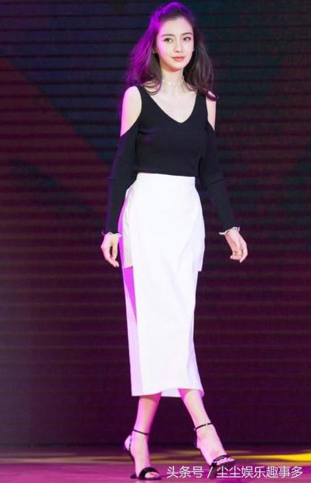 杨颖的高跟鞋，各种款式，全靠两根针支撑，网友:反正我驾驭不了