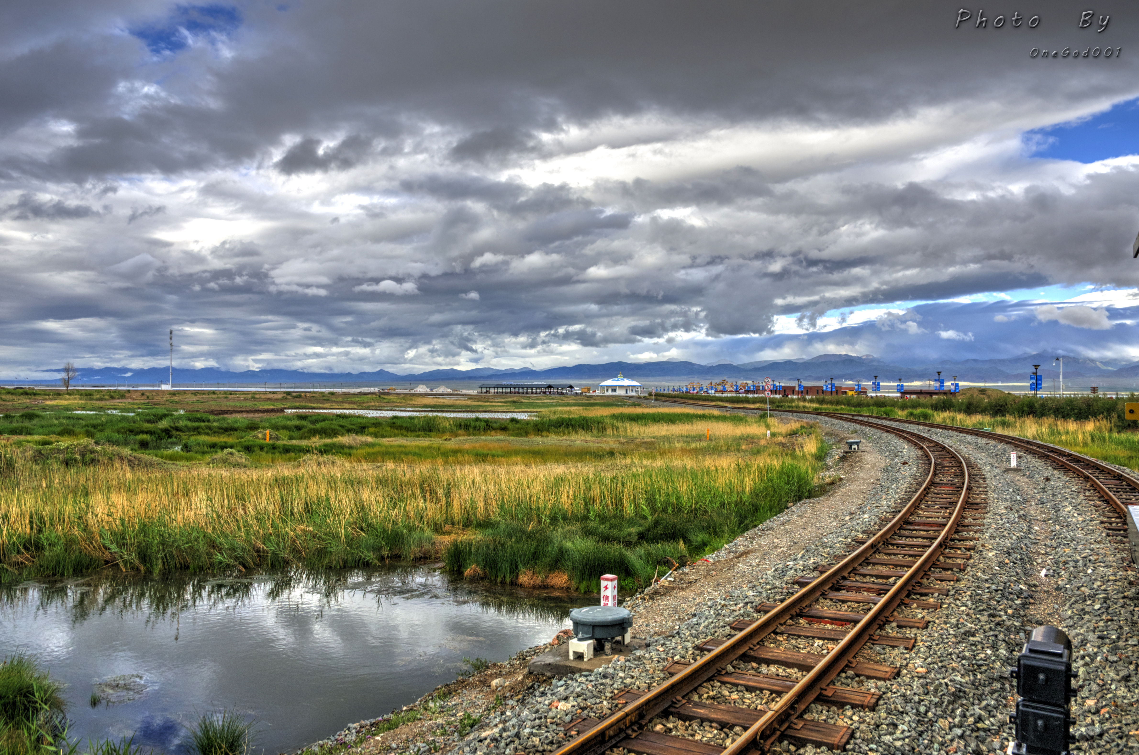 川进青出，十五天三省，318全线，冰川、湖泊、雪山探秘之旅。