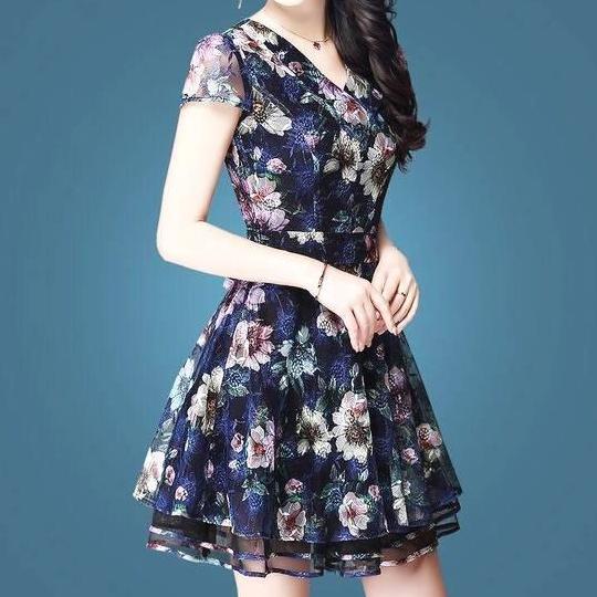 这种连衣裙上身才知道有多美！气场满满，嫩上添嫩，清凉又惬意