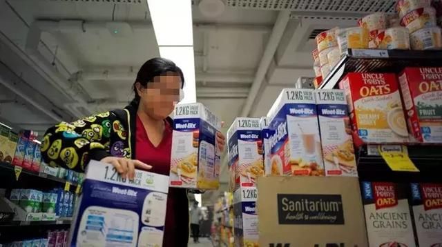 新政出台，微商、代购不敢在朋友圈霸屏了！