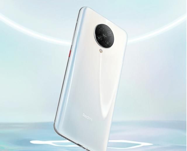  网民@红米K30 Pro仍在继续对比荣誉V30 Pro！网民挑选用劲捶