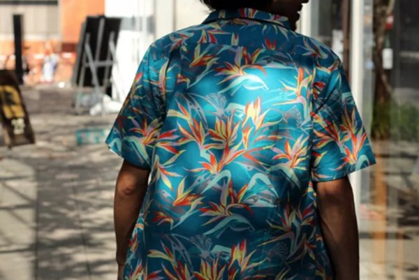 怀旧经典!夏威夷衬衫是今年回潮的独特搭配单品!