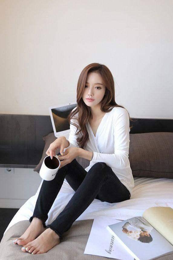 修身紧身裤,焕发你的好身材,刻画完美的腿部线条