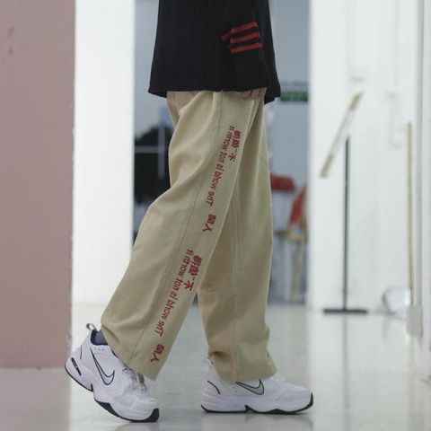  修饰腿部@专治男生腿太细，这些裤装让你告别尴尬