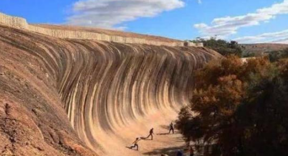 世界上最坚硬的“海浪”，静止在那里上亿年，游客：好壮观