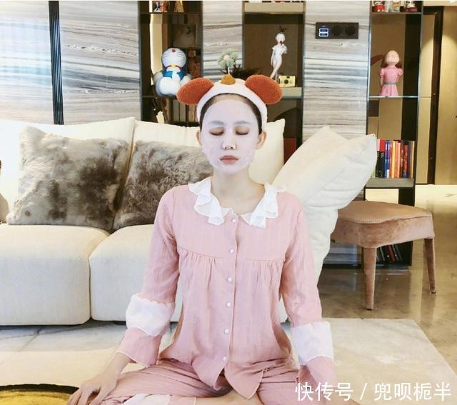  『重视』睡觉时，涂面霜好还是涂睡眠面膜好？别不重视