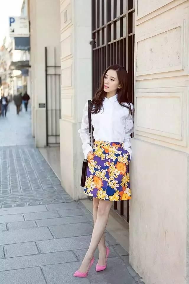 刘诗诗巴黎大片来袭!一看就是好人家姑娘的打扮!