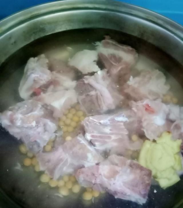  [必不可少]它是天然“黄体酮”，隔三差五吃，皮肤紧致，素颜都很美