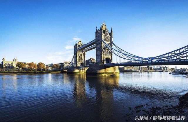 中国人到英国旅游，导游提醒不能随便拍照，游客不听结果后悔了