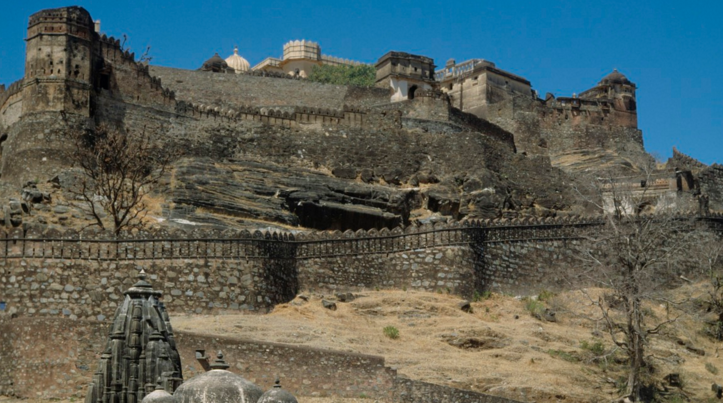 印度拿出自家修建的城墙和中国长城比较,自称