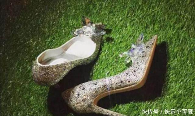 惠若琪的婚鞋68分,杨颖的婚鞋89分,而她的婚鞋