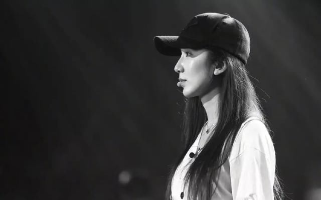 改变一个人的发型相当于整容，溜肩女生掌握这四点，瞬间提升气质