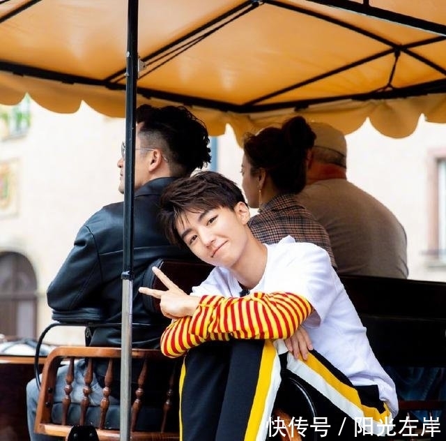 「动作」TFBOYS三小只回农村!千玺最悠闲,王源最真实,王俊凯最尴尬!