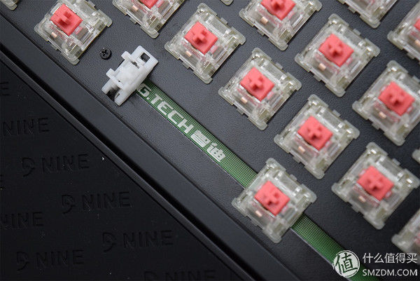 谁说机械键盘就一定吵闹?富勒G900S RGB静音红轴了解一下