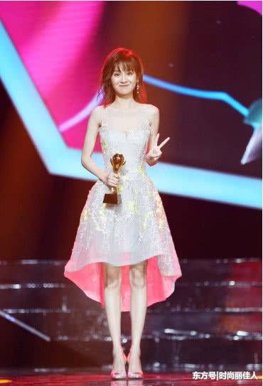 她长相酷似赵丽颖，却因名字像日本人遭嫌弃，网友:可惜了