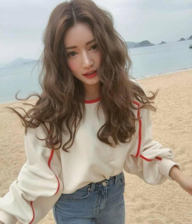  让你看起来■这款发型让你的大脸变成了小脸，比丸子头还减龄！