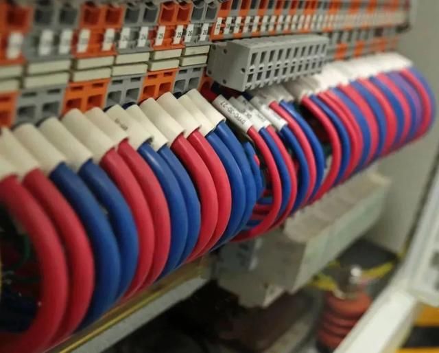 都说德国布线牛到不行？今天就看看中国的最强布线！