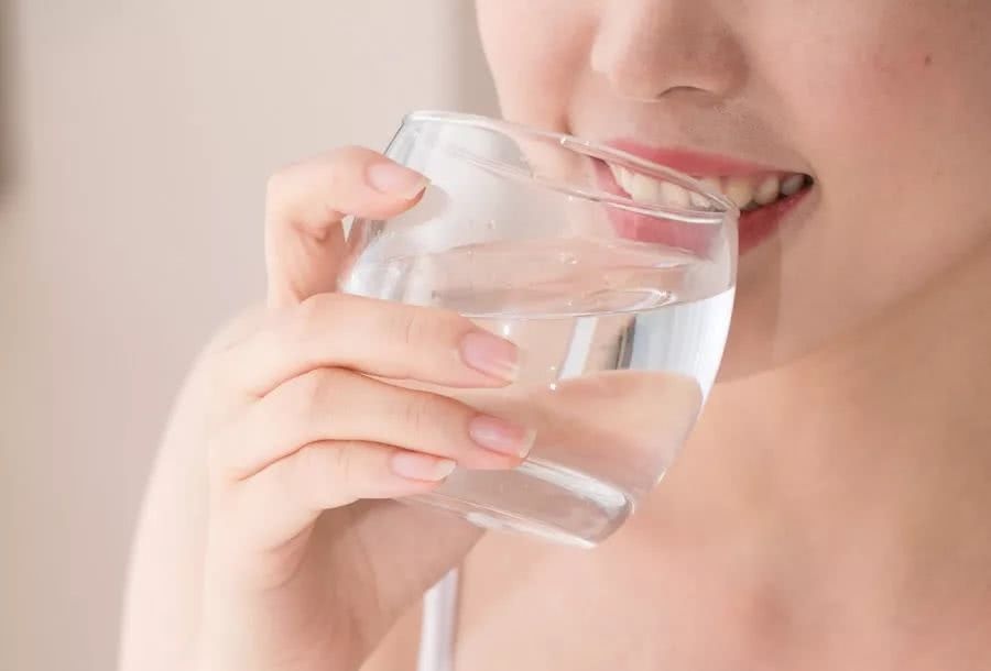 隔夜水不能喝？千滚水会致癌？谣言！