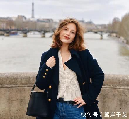 博主@早春浪漫法式风来袭,穿搭博主在线示范,一件单品可搞定