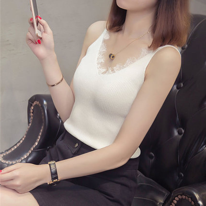 女人过了20岁，多穿这种“紧身衣”，忒性感迷人