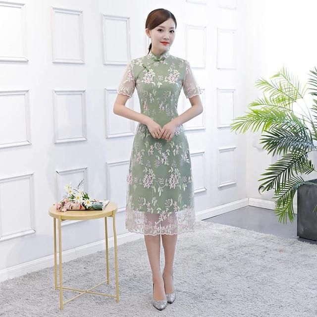 不一样的时尚气息，小清新旗袍带给你！