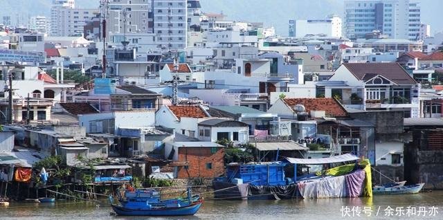 来中国旅游的越南土豪,一下飞机就闹着要回去,直呼差距真大！