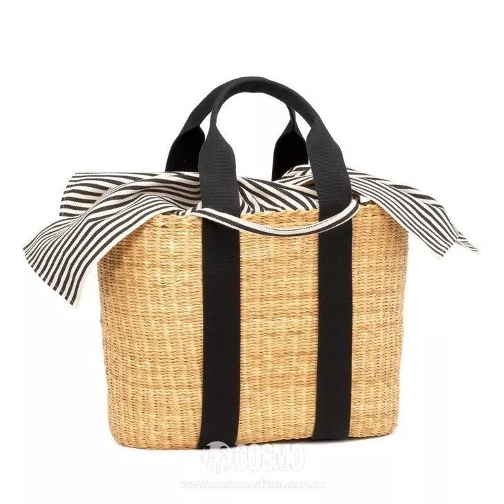 时髦办 | Lily Collins的度假look太有参考价值了