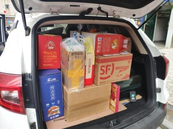 春运见闻：有人塞满后备箱，有人感叹服务区泡面不再天价