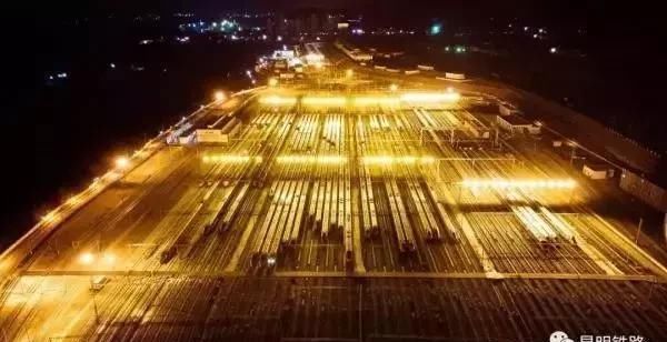 中国＂最神秘＂高铁曝光！天天发车却不载客，有钱也坐不了...