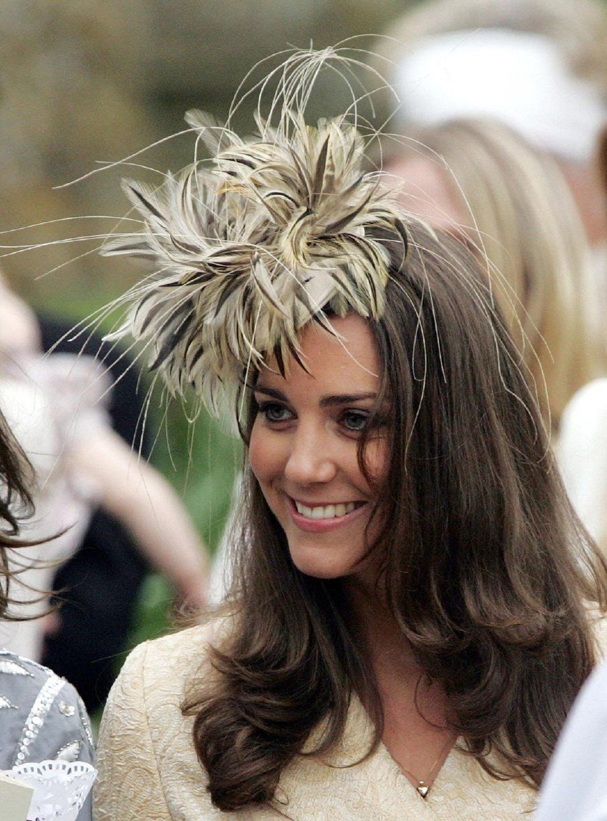 10个皇室最时髦的帽子!凯特王妃优雅又气质，卡米拉是最大赢家!