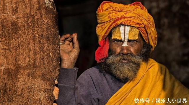 尼泊尔苦行僧“残酷”的极限修行,有人近60年没有走出家门!