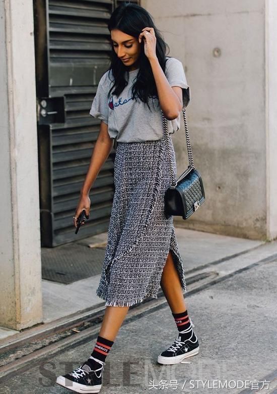 It Girl钟小姐亲自示范:这么穿帆布鞋最好看!