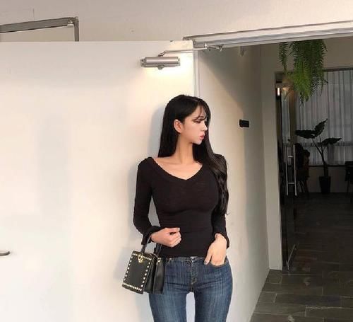  [个性]牛仔裤有个性，知性靓丽，显瘦更显时尚优雅气质！