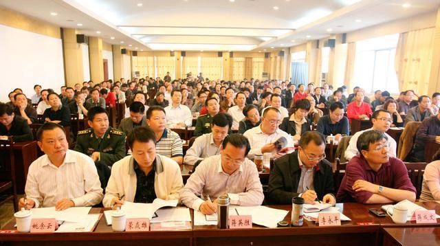  「本地人」公务员必须异地任职的四个岗位，本地人没机会了