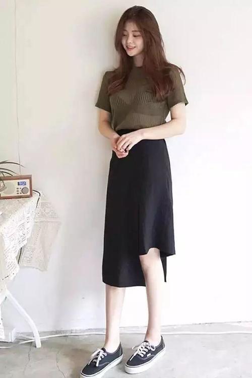 袁姗姗筷子腿没了？选错裙子你不胖谁胖！