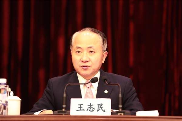  「主任」香港中联办主任:香港不存在脱离宪法的“宪制”及“法治