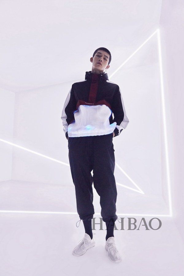 硅基生物2018秋冬系列lookbook:“月之暗面”