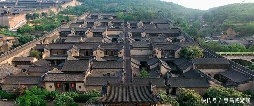 我国最大的私人民宅，比故宫大十万平方千米，现在已对游客开放！