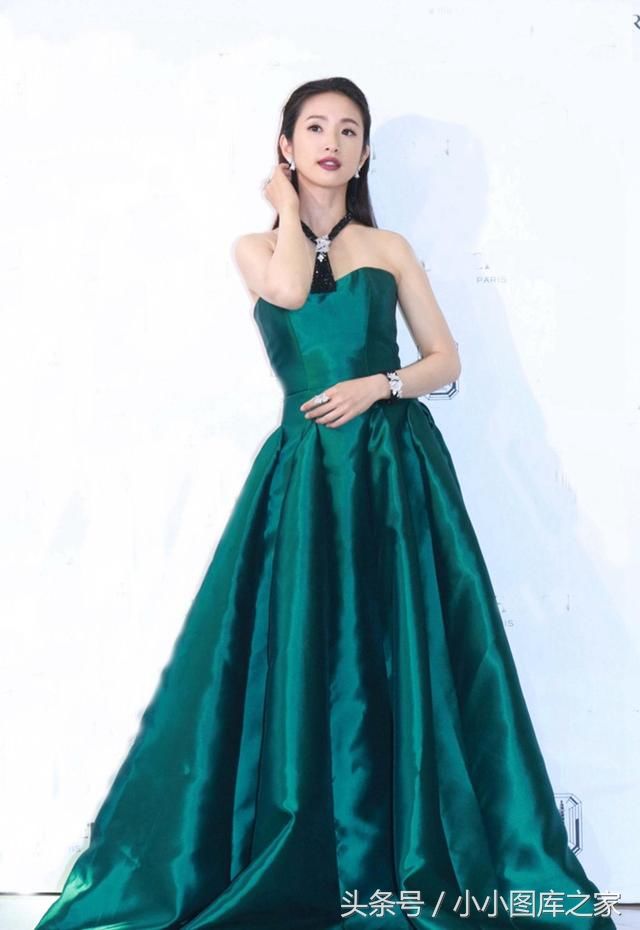 林依晨穿墨绿色长裙竟输给许晴?网友:还不是大浓妆惹的祸!