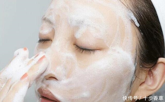  脸部■三四十岁的女人，做脸部保养时，建议大家做好这3点，养出好肌肤